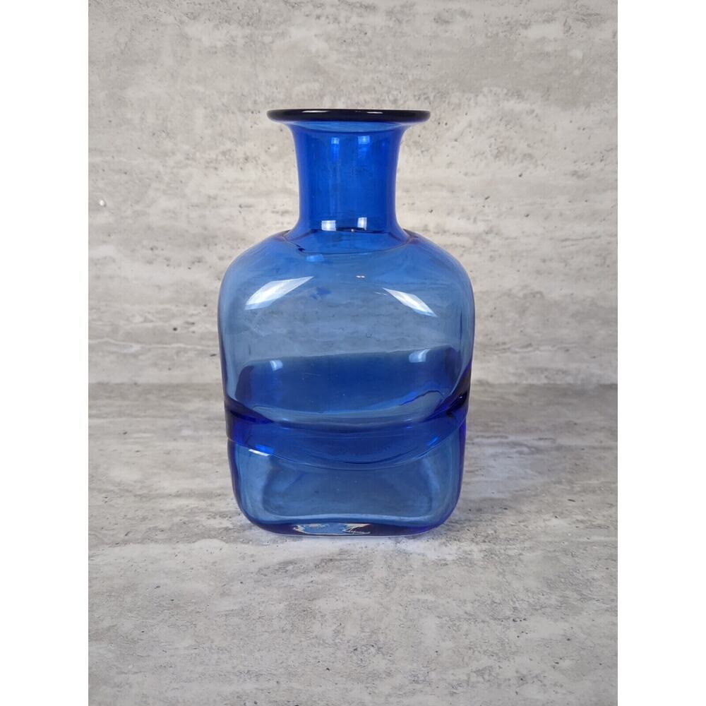 Colbalt Blue Art‎ Glass Vase, 6" Tall